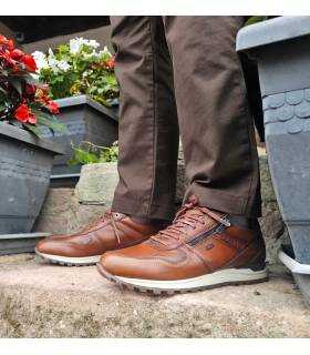 Zapatos sport hombre invierno KangaROOS XDRY  puestos con pantalon marron