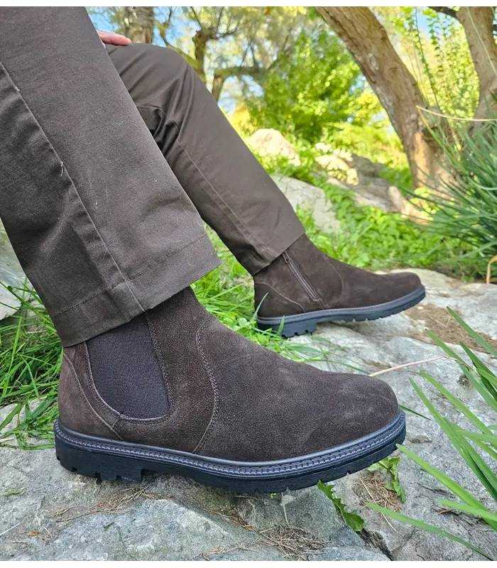 Botines hombre Chelsea impermeables G Comfort marrón puestos con pantalon marron