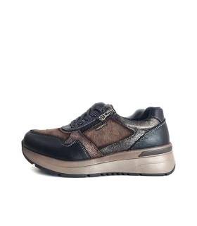 Perfil lateral zapatos mujer Treintas waterproof marrón