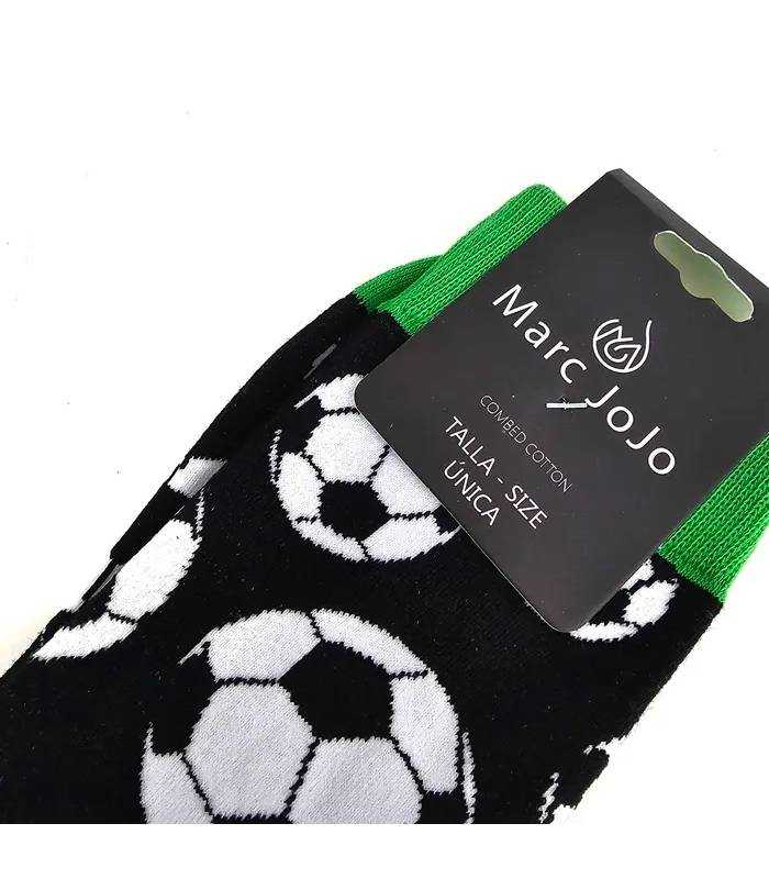 detalle calcetines futbol Marc JoJo con etiqueta talla unica y diseño de balones