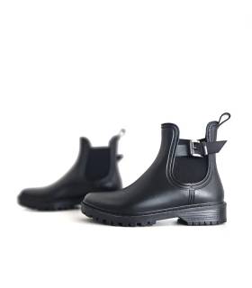 Vista frontal botines impermeables mujer Kelara
