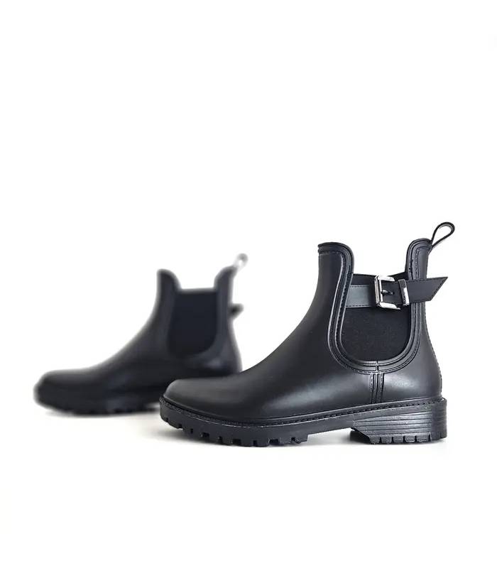 Vista frontal botines impermeables mujer Kelara