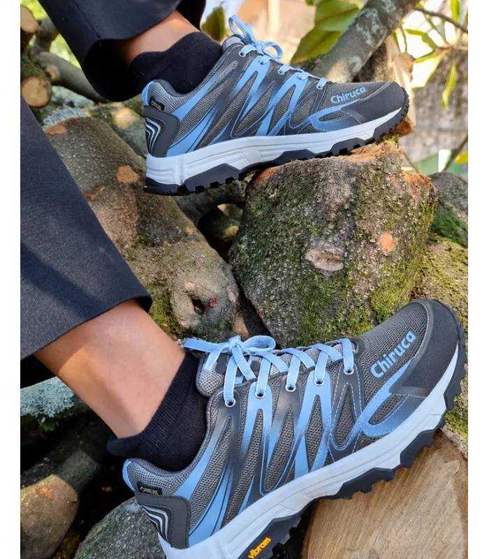 Zapatillas Chiruca Marbella 11 - Comodidad y rendimiento en cada paso azul puestas
