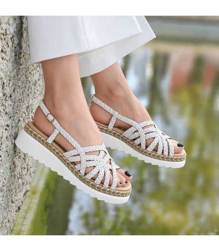 Sandalias plataforma mujer Chika10 trenzadas blancas puiestas