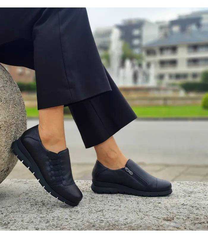zapatos Valerias mujer cuña negra puestos