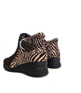 Botín Comfort Class mujer animal print cebra vista trasera