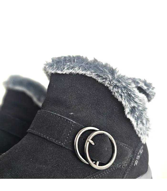 Detalle hebilla botín Skechers Slip-ins mujer negro