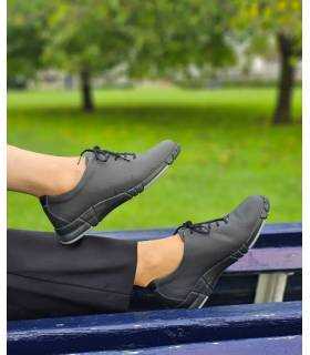 Zapatos mujer negros con cordones Suave Michelle puestos