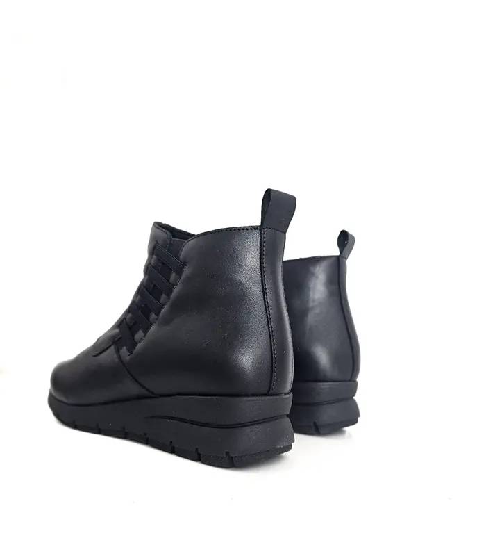 Botines Valerias mujer piel negra vista trasera