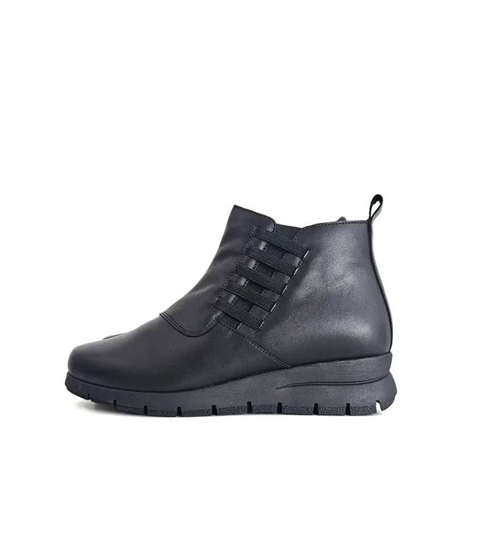 Botines mujer cómodos Valerias negros de piel vista lateral
