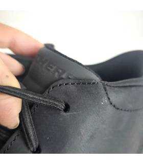Detalle cordones elásticos botas Skechers hombre Slip-ins negras