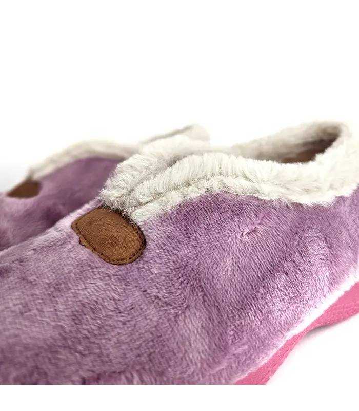 Detalle zapatillas Javer mujer invierno lila con forro cálido
