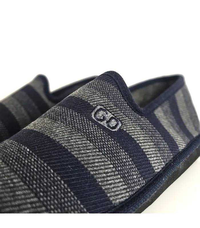 Detalle zapatillas Gomus hombre invierno azul y gris