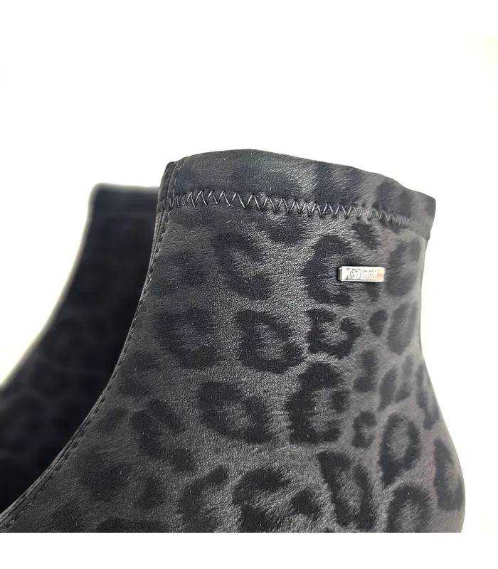 Detalle animal print negro en botines impermeables mujer DChicas