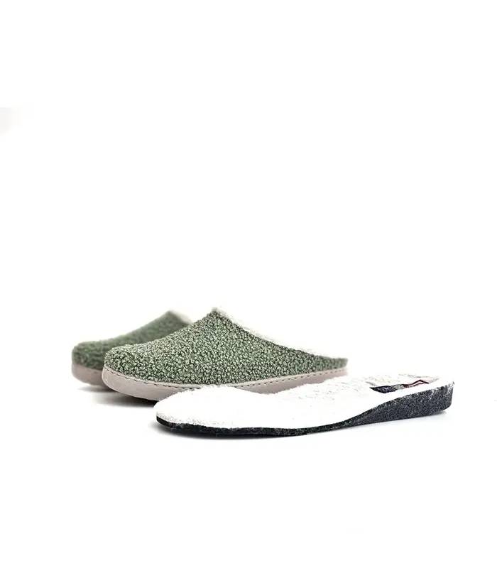 Zapatillas Gema García de borreguito verde con plantilla extraíble e interior de pelo