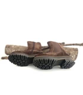 Suela track dentada de botas Chelsea marrones de mujer