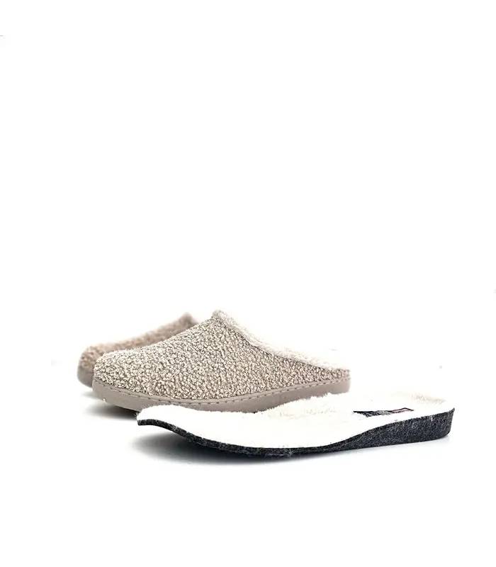 Zapatillas Gema García de borreguito beige con plantilla extraíble e interior de pelo