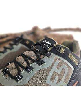 Detalle de cordones y malla de nailon de zapatillas Elementerre Hedley
