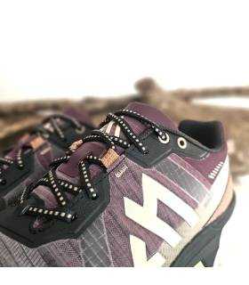 Detalle de cordones y tejido técnico Chiruca Managua Lady 07