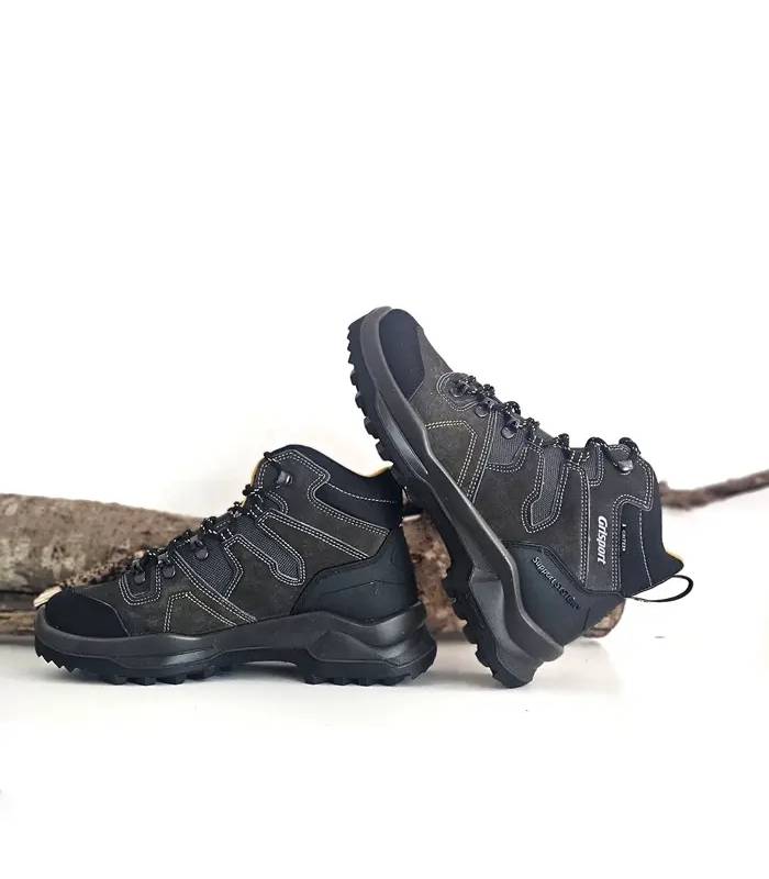 Bota Grisport Gritex negra para hombre vista lateral con puntera reforzada
