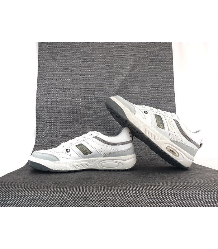 Zapatillas deportivas fabricad por Paredes en piel grabada de color blanco modelo ecology, ecológico con cierre de cordones