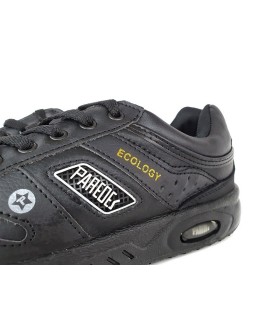 Zapatilla deportiva fabricada por Paredes en piel grabada de color negro modelo ecology, ecológico con cierre de cordones