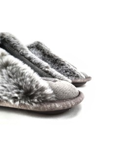 zapatillas de casa de invierno para mujer chinelas con pelo en el empeine y lazo de adorno fabricado por Isotoner en España