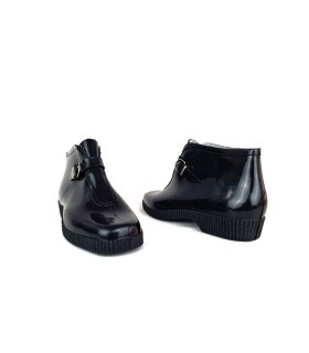 Botínes de plástico, katiuska de color negro para mujer fabricado por Alpino