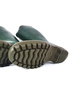 Bota de agua para hombre de color verde de caucho y forro de neopreno fabricada por Blimey en España
