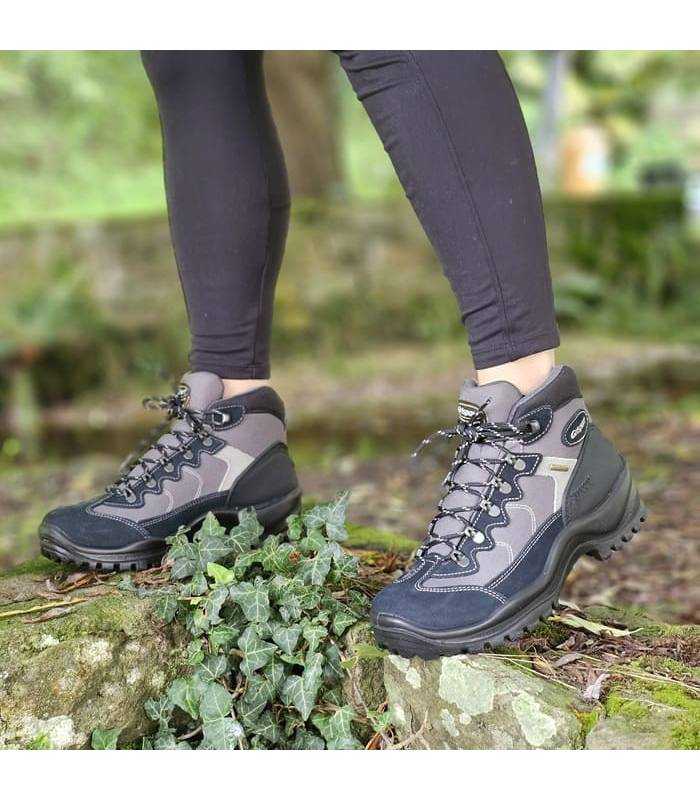 botas senderismo impermables mujer puestas